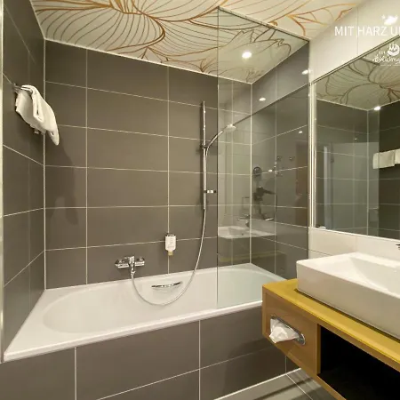 Hkk 4*