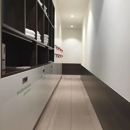 Hkk